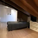 Corridoni Apartment *